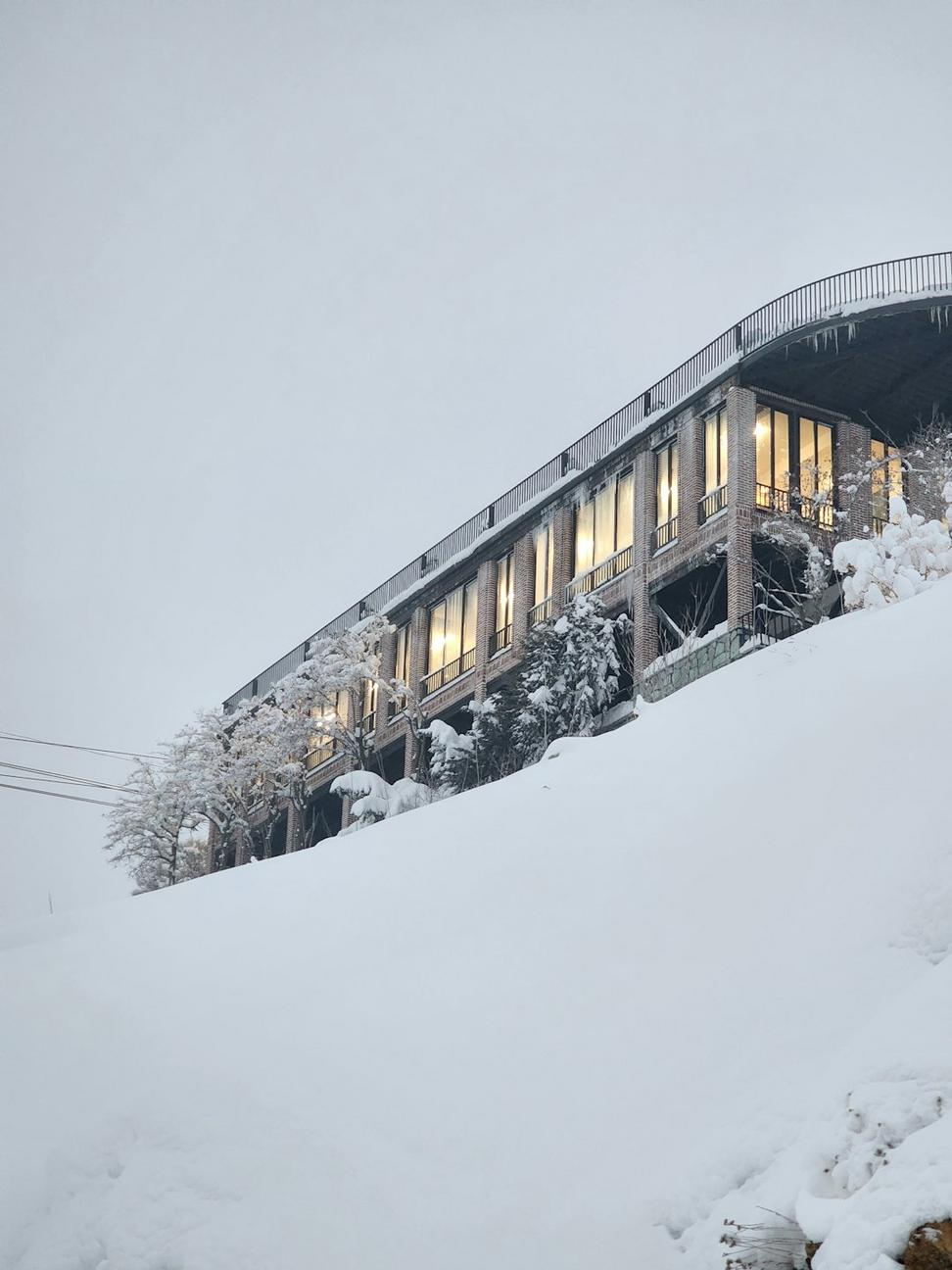 Frostwyn architecture in winter